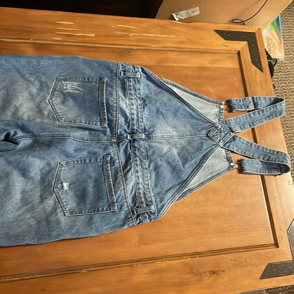 Mod Ref Distressed Overalls Size 33 - Picture 9 of 10